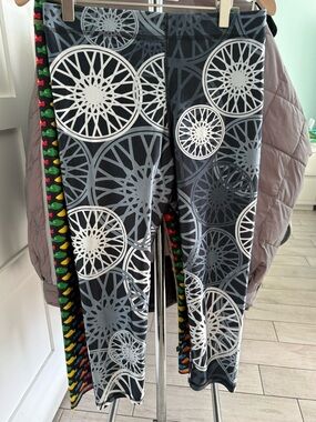 Vintage Terez Collab with SoulCycle Black, Gray & White Wheel-Print Leggings